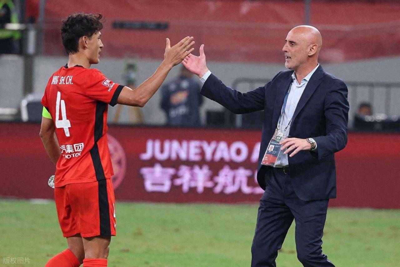 迈阿密热火发布备战花絮；国际比赛日单刀错失；中超任务艰巨；细节决定成败